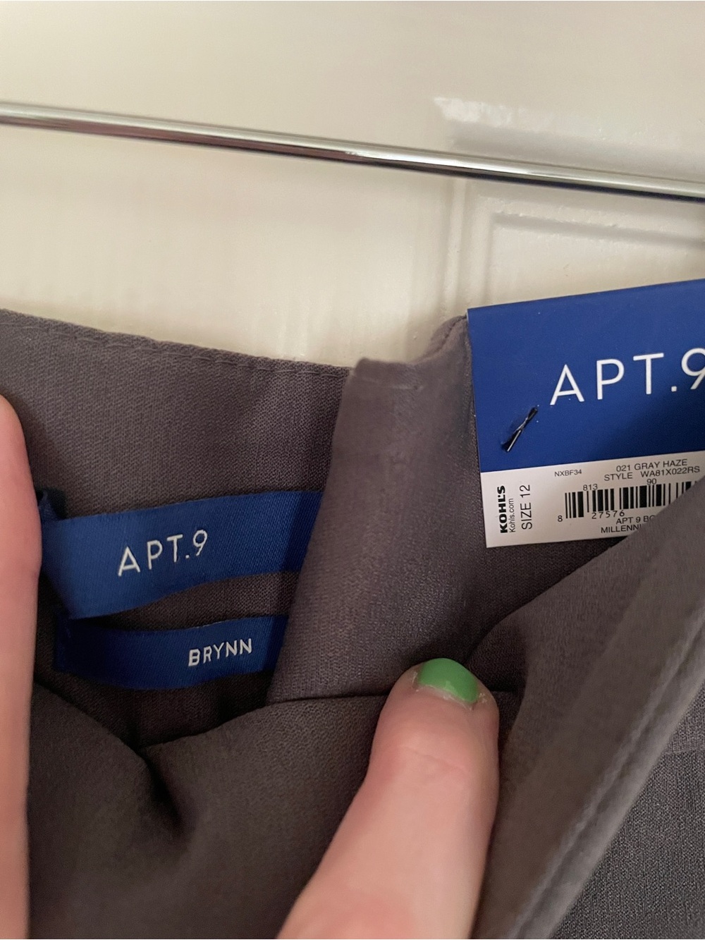 🩳 Apt. 9 Gray Stretch Brynn Bermuda Shorts 🩳 - Picture 2 of 6